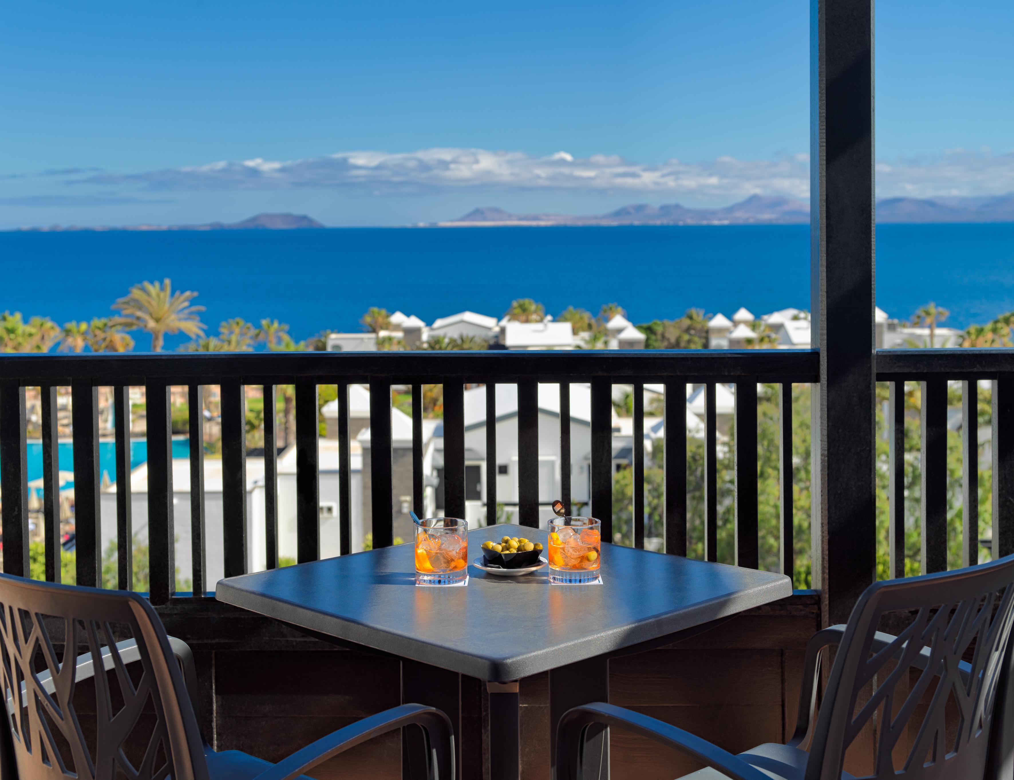 H10 Rubicon Horizons Collection (Adults Only) Ξενοδοχείο Πλάγια Μπλάνκα Εξωτερικό φωτογραφία View from the balcony of a suite at the resort